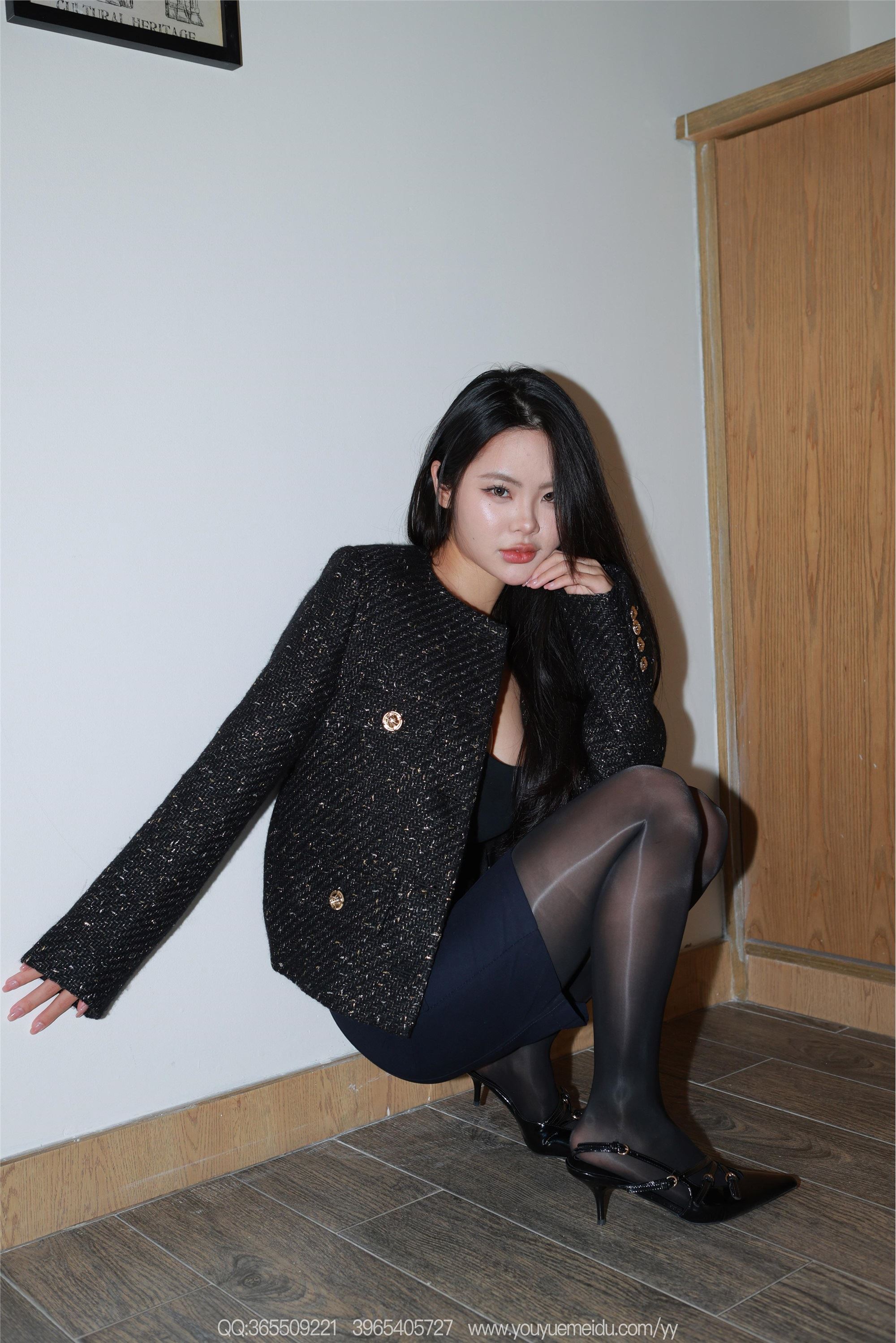 IESS异思趣向  2025.11.15 丝享家 2211 兔兔《油亮丝（上）》